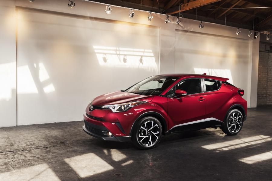 Toyota C-HR 2017 года  (NA) (фото 6 из 44)